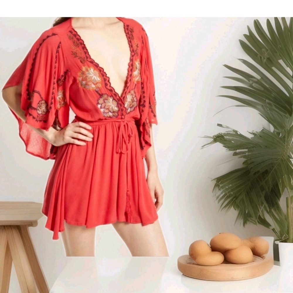 Free People Red Boho Embroidered Mini Dress Women’s Small Tie Waist Low V-Neck